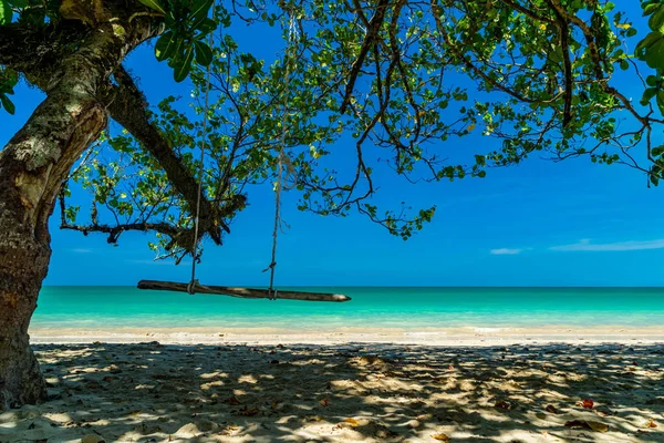 Playa de arena blanca Khao Lak —  Fotos de Stock