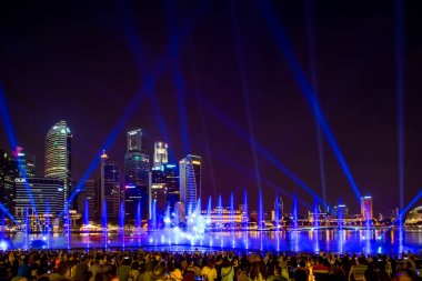 Spectra ışık ve su Marina defne kum Casino otel dallamalar göster