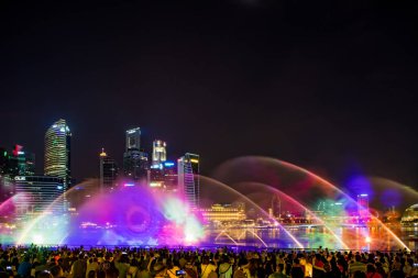 Spectra ışık ve su Marina defne kum Casino otel dallamalar göster