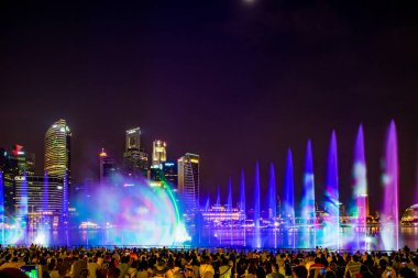 Spectra ışık ve su Marina defne kum Casino otel dallamalar göster