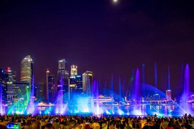 Spectra ışık ve su Marina defne kum Casino otel dallamalar göster