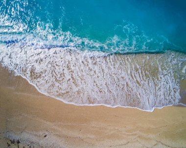 Lefkas'taki Kathisma plajında drone görünümü 