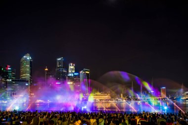 Spectra ışık ve su Marina defne kum Casino otel dallamalar göster