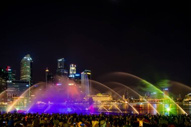 Spectra ışık ve su Marina defne kum Casino otel dallamalar göster