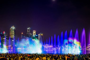 Spectra ışık ve su Marina defne kum Casino otel dallamalar göster
