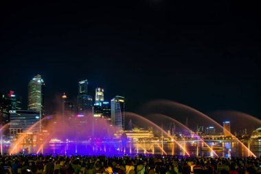 Spectra ışık ve su Marina defne kum Casino otel dallamalar göster
