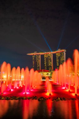 Spectra ışık ve su Marina defne kum Casino otel dallamalar göster