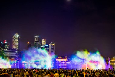 Spectra ışık ve su Marina defne kum Casino otel dallamalar göster