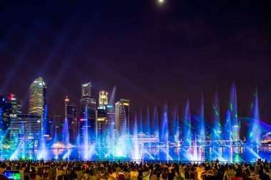 Spectra ışık ve su Marina defne kum Casino otel dallamalar göster