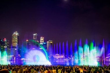 Spectra ışık ve su Marina defne kum Casino otel dallamalar göster