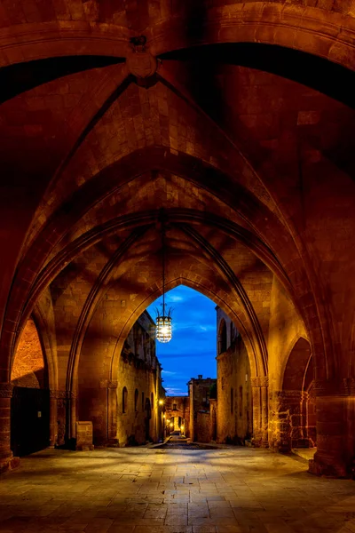 Rues des Chevaliers dans la vieille ville de Rhodes — Photo