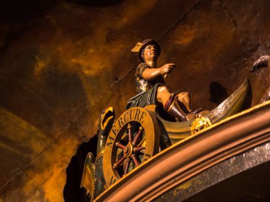Alsace Fransa 'daki Notre Dame de Strasbourg' da astronomik saat