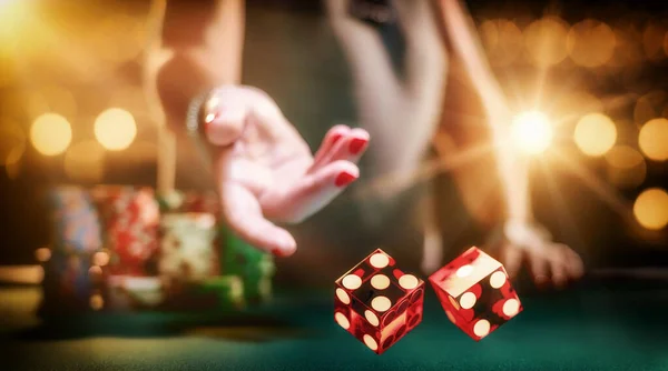 Woman Gambling Craps Table Casino Selective Focus — Stock Photo, Image
