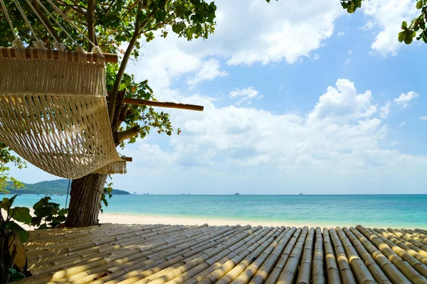 Tropikalna Plaża Wyspy Poda Krabi Tajlandia — Zdjęcie stockowe