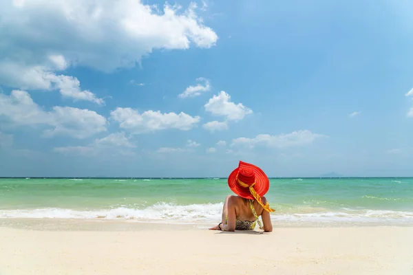Vacker Kvinna Stranden Thailand — Stockfoto
