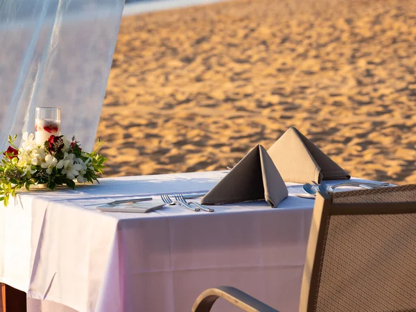 Mesa Cena Playa Atardecer Bali — Foto de Stock