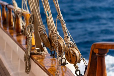 Yunanistan 'da Ege Denizi' nde yelkenli gemi