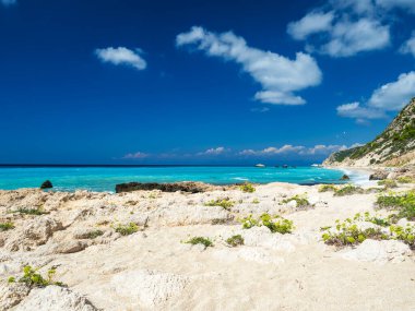Lefkada 'da gün batımında Avali plajı
