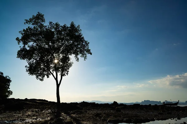 Puesta Sol Playa Klong Muang Krabi Tailandia — Foto de Stock