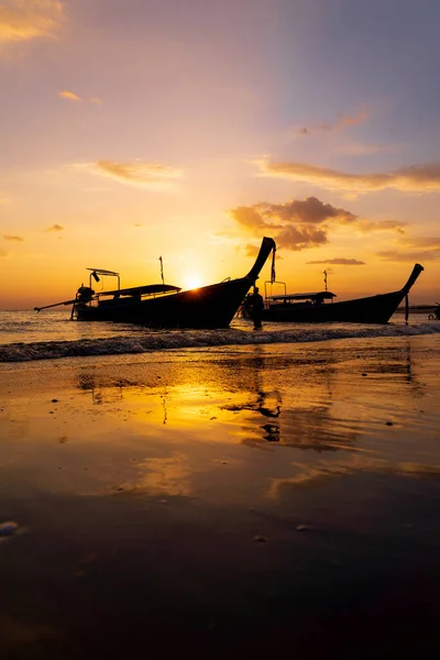 Bateau Traditionnel Longue Queue Sur Plage Thaïlande Coucher Soleil — Photo