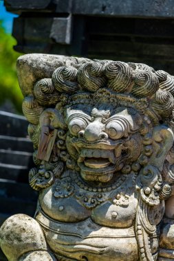 Bali Endonezya 'daki tapınakta heykel