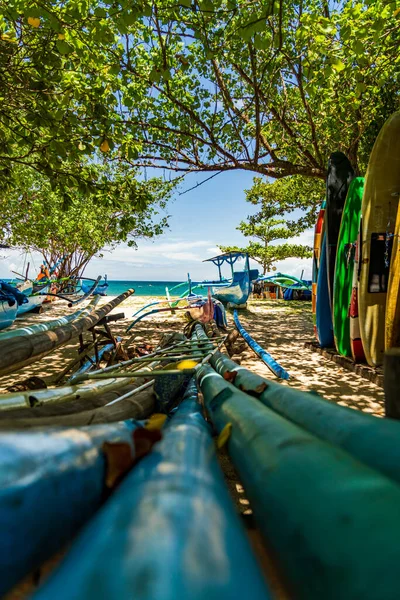 Endonezya Nın Kuta Plajında Geleneksel Tekne — Stok fotoğraf