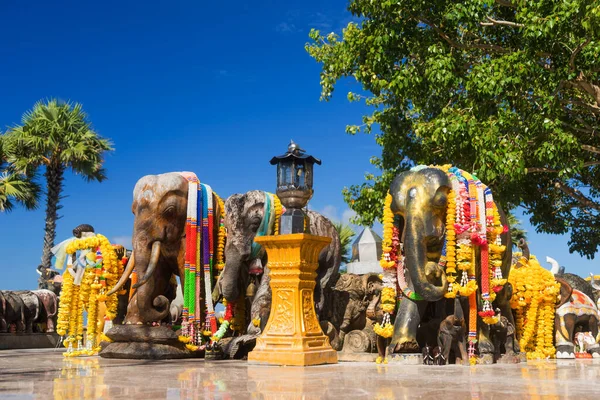 Phrom Thep Cape tapınağı Rawai Phuket Tayland