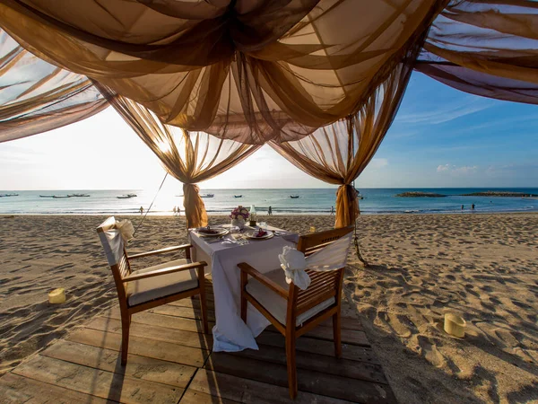 Tavolo Pranzo Spiaggia Tramonto Bali — Foto Stock