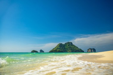 Poda adasının tropik plajı Krabi Tayland