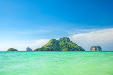 Poda adasının tropik plajı Krabi Tayland