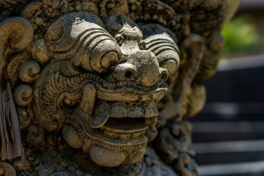 Bali Endonezya 'daki tapınakta heykel