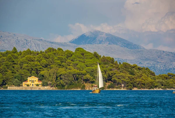 Buque Vela Bahía Nidri Grecia —  Fotos de Stock