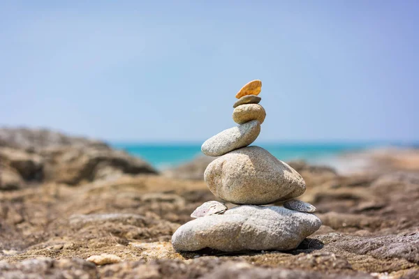 Balancierte Steine Strand Lak Lam Nationalpark Thailand — Stockfoto