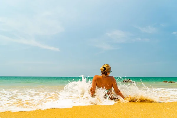 Vacker Kvinna Stranden Thailand — Stockfoto