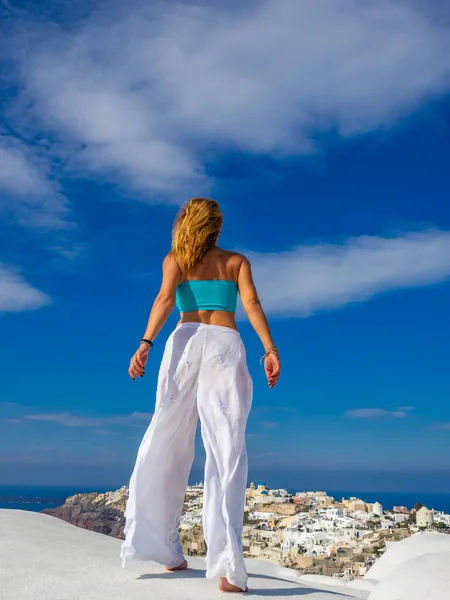 Vrouw Vakantie Santorini Eiland Griekenland — Stockfoto