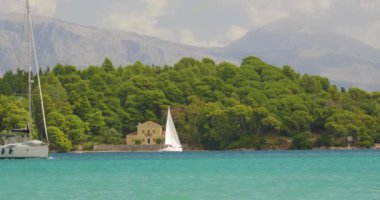 Yunanistan 'ın Lefkas adasında Nidri Körfezi