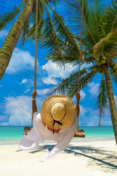 Hermosa Mujer Playa Tailandia — Foto de Stock