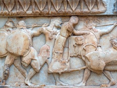 Delphi, Yunanistan - Ekim 04: 2020: Antik Yunan Tapınağı Frieze detayı, Delhpi, Yunanistan