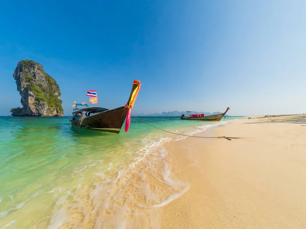 Bateau Traditionnel Longue Queue Plage Poda Thaïlande — Photo