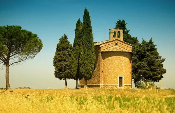 Προβολή Από Μια Ιταλική Αγροτικό Τοπίο Εκκλησάκι Πάνω Ένα Λόφο — Φωτογραφία Αρχείου