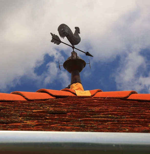 Weathercock Roof Cloudy Sky — Stock Photo, Image