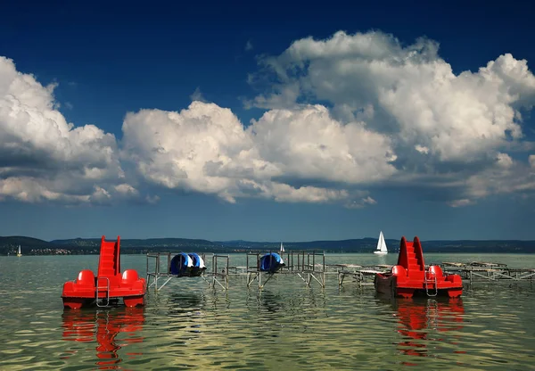 Bateaux Pédalos Sur Lac Balaton Hongrie — Photo