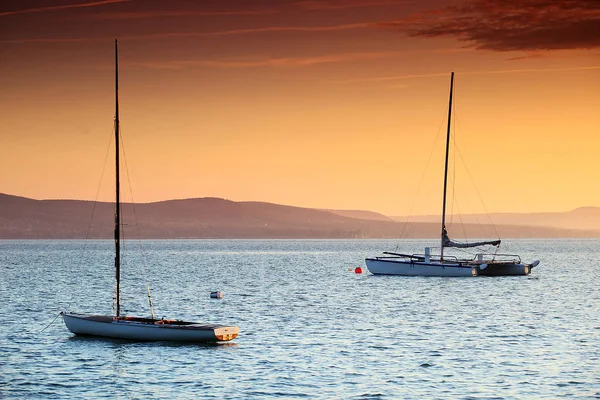 Barcos Vela Lago Balaton Pôr Sol — Fotografia de Stock