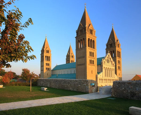 Cathédrale Quatre Tours Pecs Hongrie — Photo