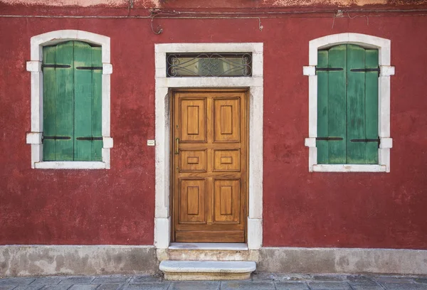 Πολύχρωμο Σπίτι Στη Μεσόγειο Burano Ιταλία — Φωτογραφία Αρχείου