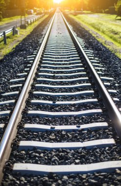 Dikey olarak tek demiryolu hattı