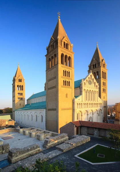 Kathedrale Mit Vier Türmen Pecs Ungarn — Stockfoto