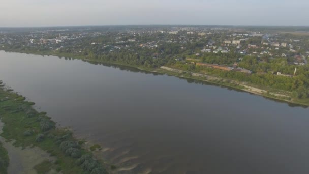 Russische platteland tijdens zonsondergang — Stockvideo