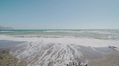 Sonbaharda dalga deniz
