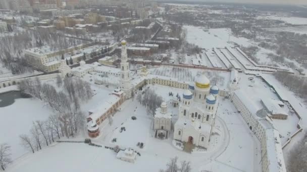 Drone Luchtfoto Van Nikola Ugreshskiy Klooster Winter — Stockvideo